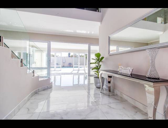 4 BEDROOM HOUSE TO LET IN BRYANSTON